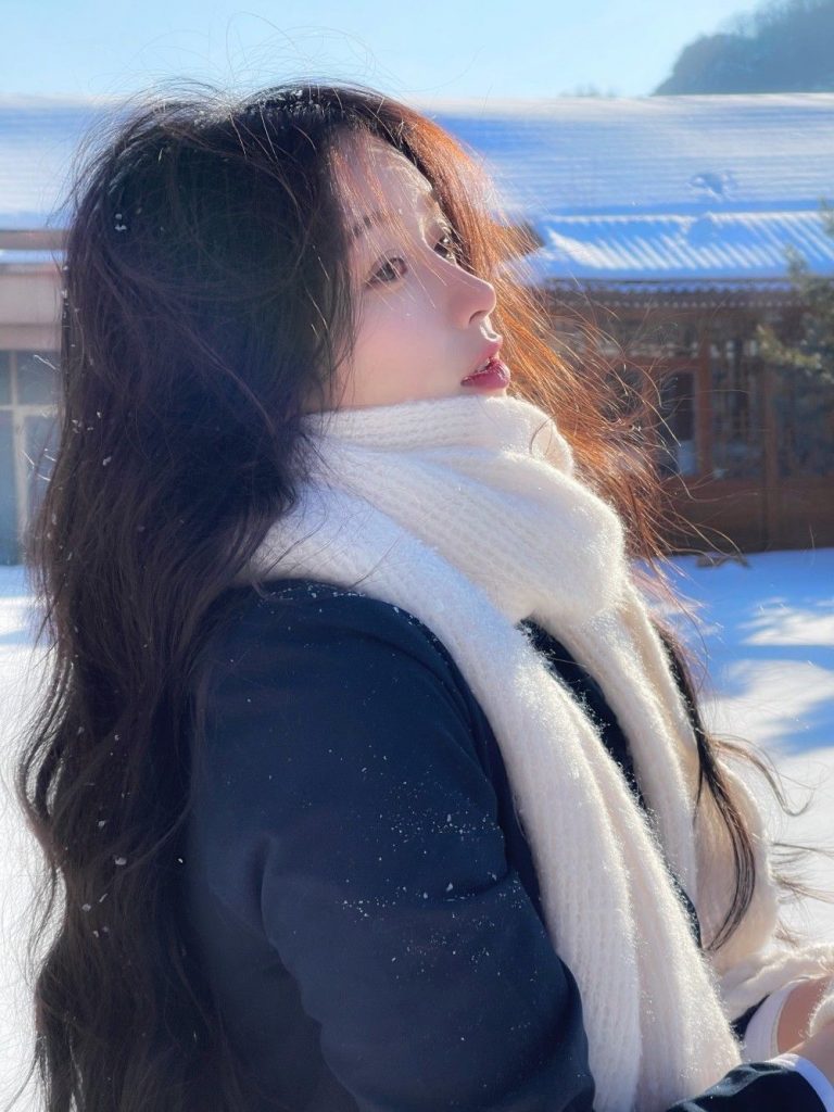 Лучшие фото девушка со спины зимой на аву (11)