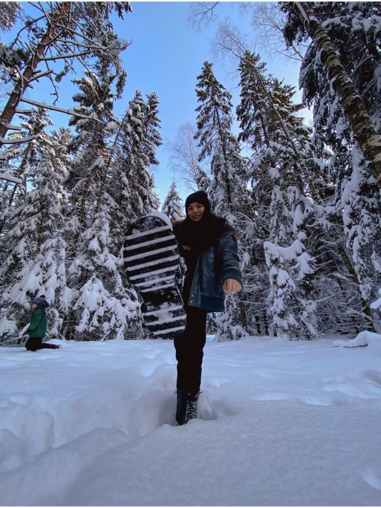 Лучшие фото девушка со спины зимой на аву (2)